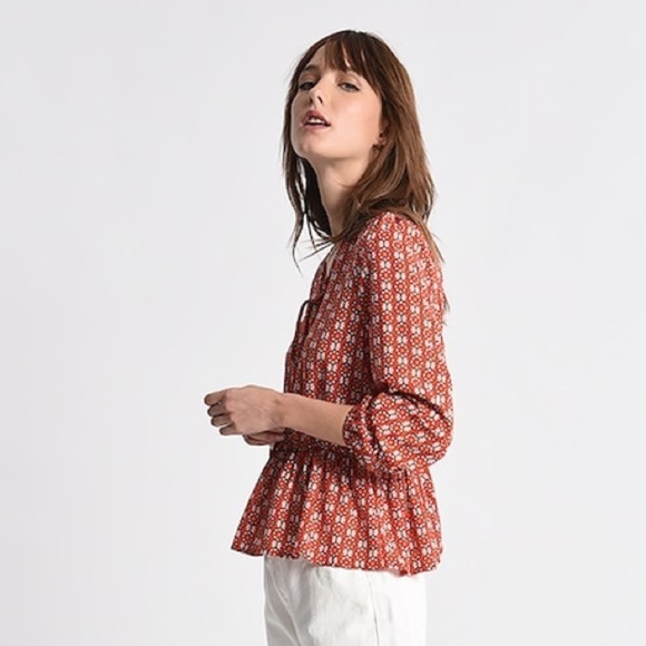 Molly Bracken red Long Sleeve Mosaic Printed Top - size large - Picture 3 of 11